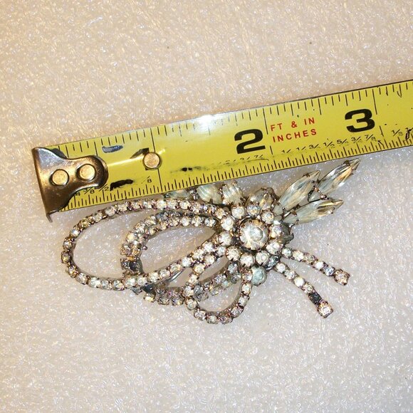 Vintage Prong Set Clear & Blue Rhinestone Brooch Perfect Condition 2 3/4\